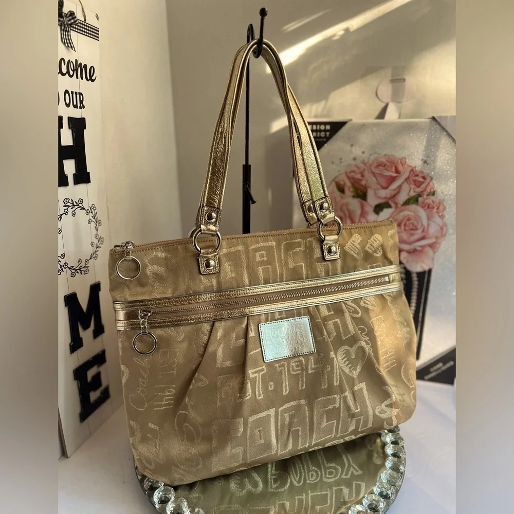Coach  collectibles Poppy Khaki with Gold accent RARE tote shoulder